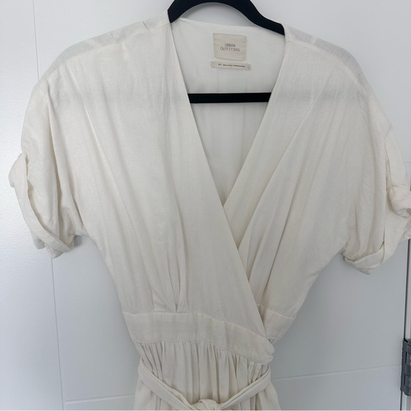 Urban Outfitters Gabrielle Linen Wrap Midi Dress Ivory - Picture 6 of 17